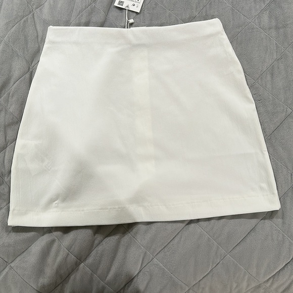 Skirt - Picture 2 of 3